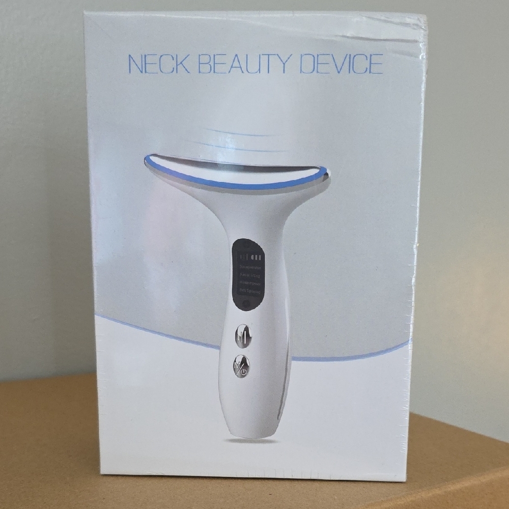 BRAND NEW - Neck Beauty Device -Red Light Technology